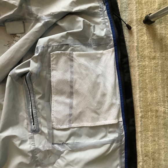 Wind breaker, LL Bean - Picture 10 of 11